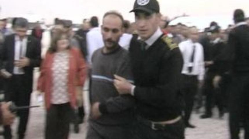 Bakan &Ccedil;elik&rsquo;e saldıracaktı