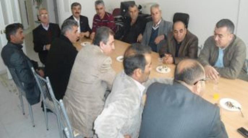 Samsatlılar Derneği &Uuml;yeleri Hasta Ve Yaşlılarla Bayramlaştı