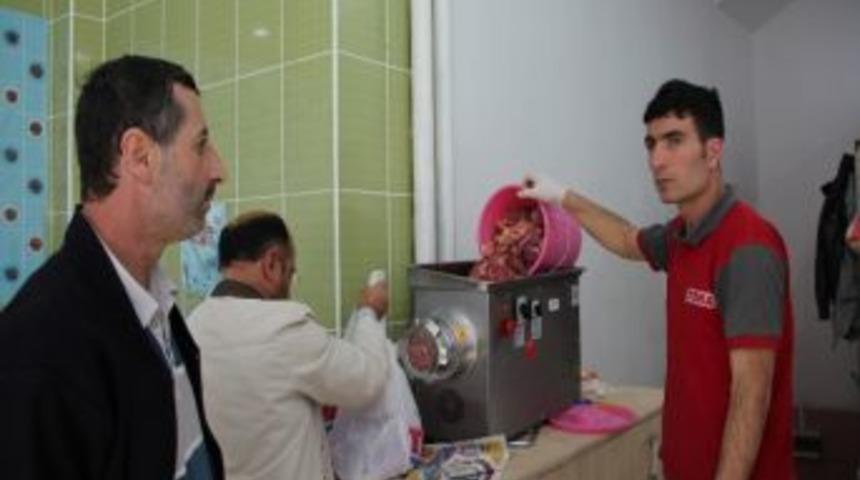 Kasaplarda Kıyma Kuyruğu