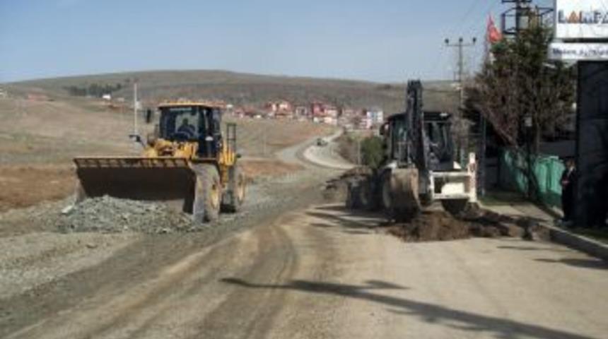Lalahan&rsquo;da Yol A&ccedil;ma &Ccedil;alışmaları Devam Ediyor