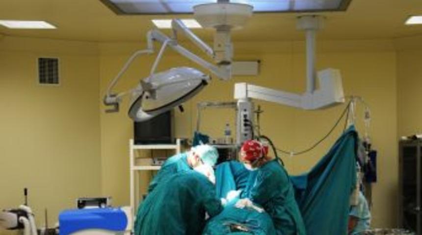 OMÜ Tıp Fakültesi 21 Ameliyathanede Yılda 24 Bin Kişiyi Ameliyat Edecek