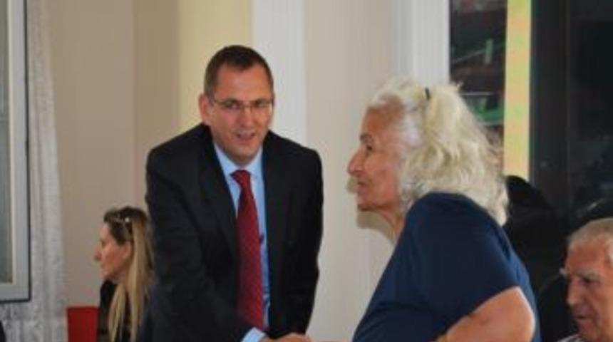 K&uuml;&ccedil;&uuml;kk&ouml;y Chp&rsquo;de Bayramlaşma