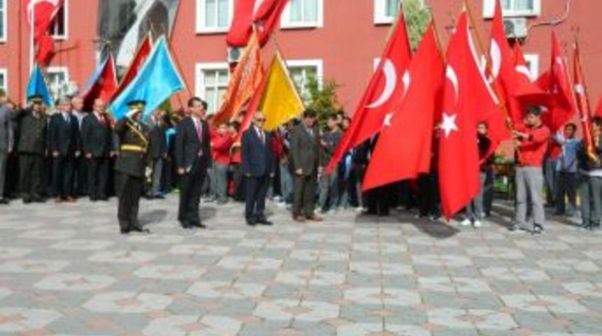 Hayrabolu&rsquo;da Cumhuriyet Bayramı Kutlamaları T&ouml;renlerle Başladı