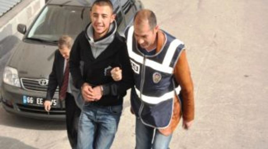 Hırsızlık Ş&uuml;phelileri Yakalandı