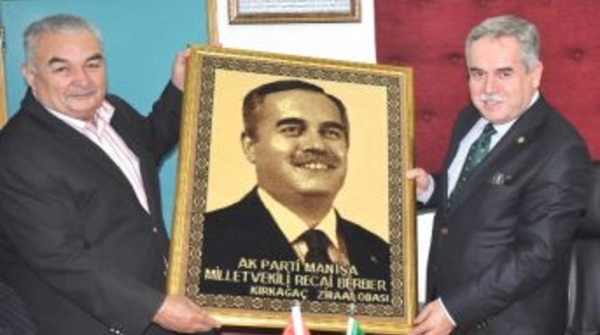 Ak Partili Berber'e Bayram Sürprizi