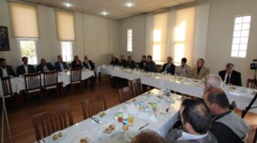 Aziziye&rsquo;de Bayramlaşma Programı&hellip;