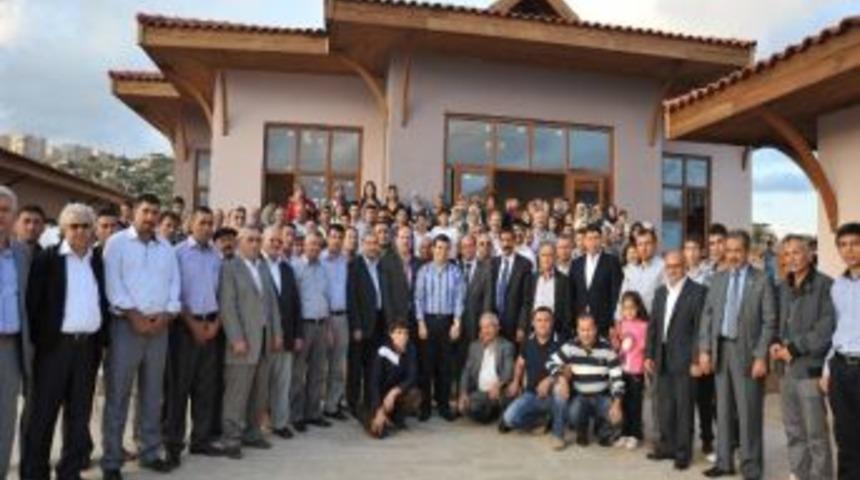 Başkan T&uuml;t&uuml;nc&uuml; Y&ouml;r&uuml;kler Derneğini Ziyaret Etti