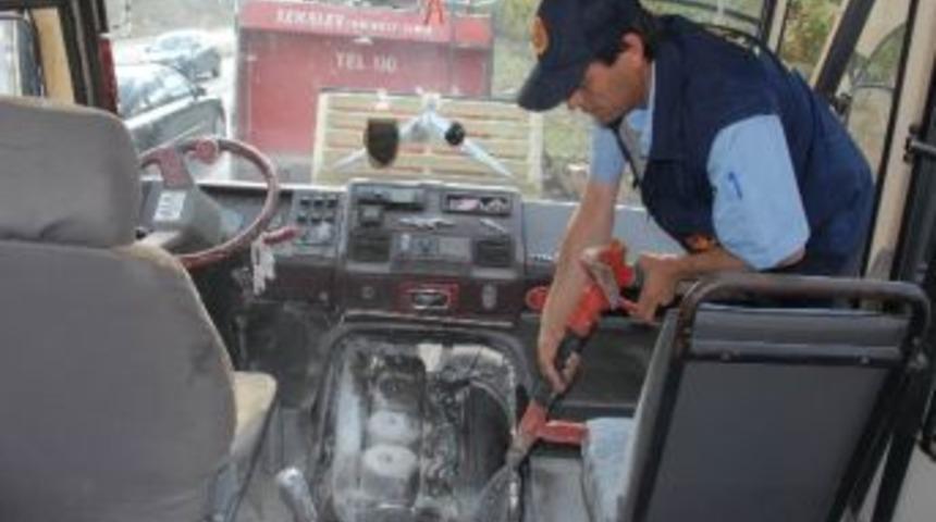 D&uuml;ğ&uuml;ne Giden Aile Faciadan D&ouml;nd&uuml;