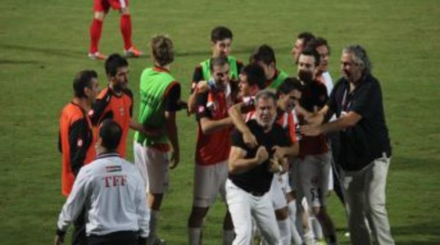 Eriş'ten Taraftara Tepki: Bu Sabırsızlıktan Bir Vazge&ccedil;elim Artık