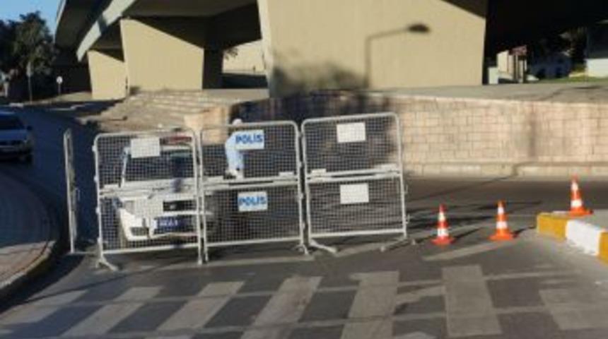 İstanbul&rsquo;da bazı yollar trafiğe kapatıldı