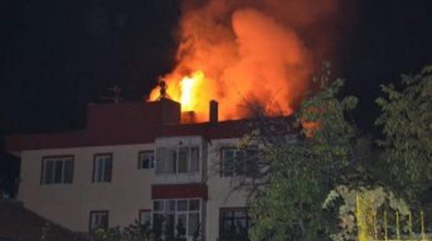 Kayseri&rsquo;de Korkutan Yangın