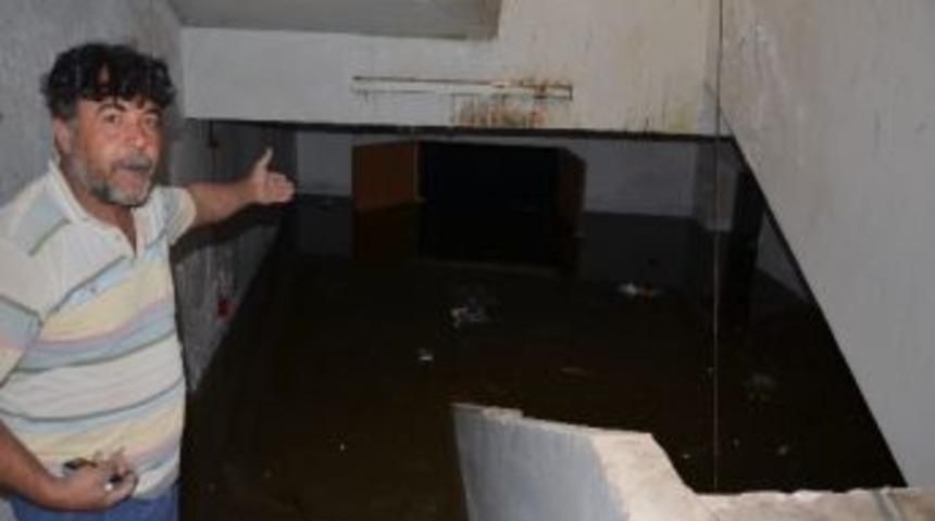 Viranşehir Cumhuriyet İlk&ouml;ğretim Okulu'nu Su Bastı