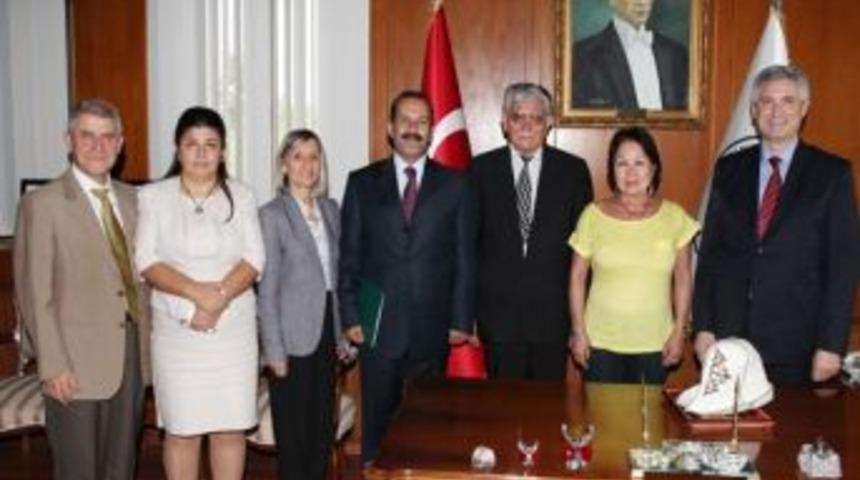 Kırgız &Uuml;niversitesinden &Ccedil;&uuml;'ye Ziyaret