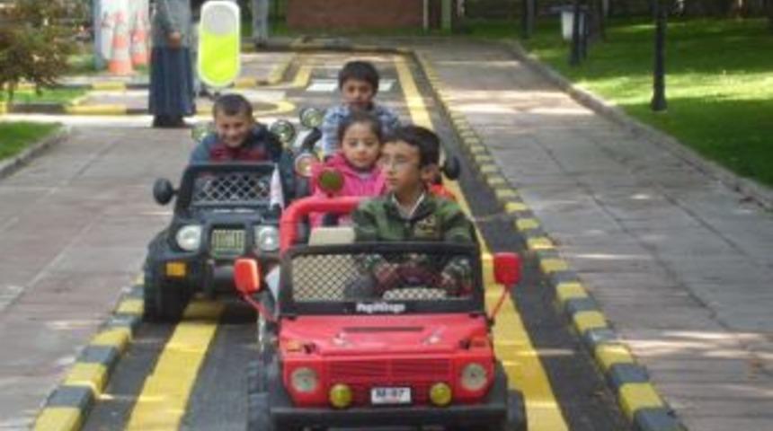 Elmadağlı Miniklere Trafik Eğitimi Verildi