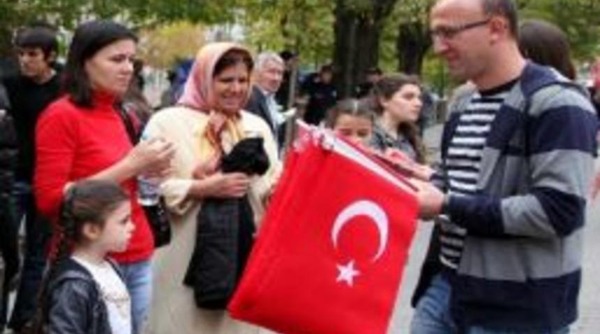 Adalar Marşlarla Renklendi