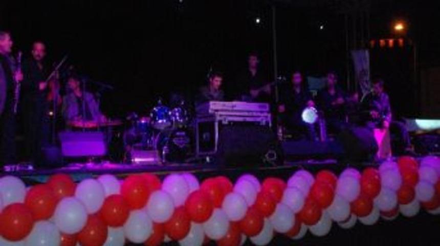 Kırklareli Belediyesi'nce 29 Ekim Cumhuriyet Bayramı Dolayısıyla Konser D&uuml;zenlendi