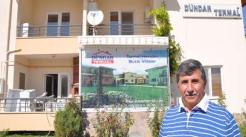 Tedavi I&ccedil;in Geldi, Şifa Bulunca Afyon'a Termal Tatil K&ouml;y&uuml; Kurdu