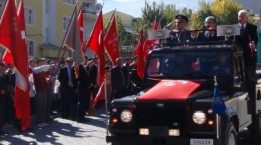 Cumhuriyetin Ilanının 89. Yıl D&ouml;n&uuml;m&uuml; T&uuml;m Yurtta, Coşkuyla Kutlandı