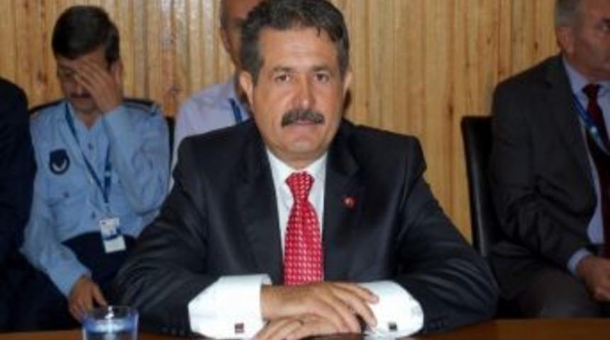 Berberoğlu, Chp&rsquo;nin Cumhuriyet Bayramı&rsquo;nı Ayrı Kutlamasını Eleştirdi