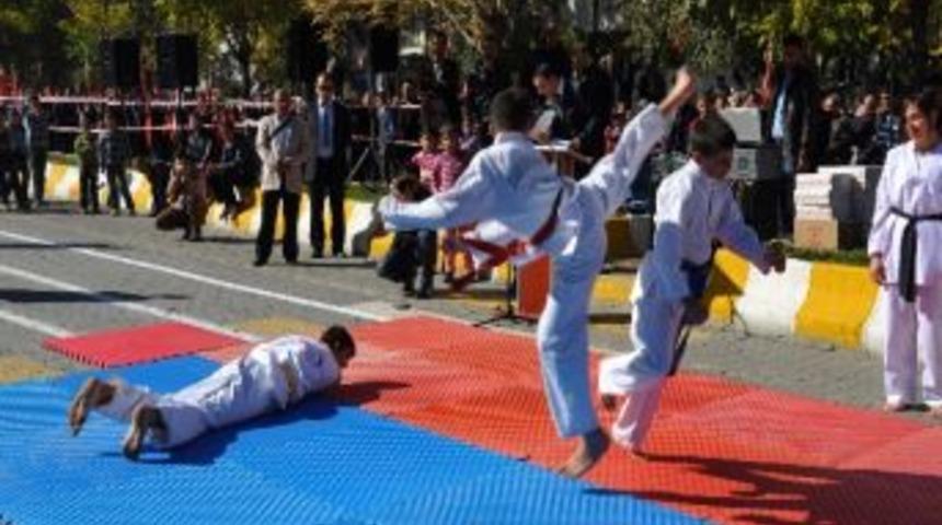 Muş&rsquo;ta Cumhuriyet Bayramı Kutlamaları