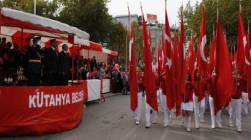 K&uuml;tahya'da Cumhuriyet Bayramı Coşkusu