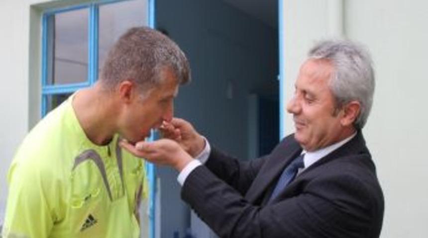 Devre Arasında Doğum G&uuml;n&uuml;n&uuml; Kutladı