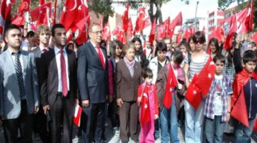 Karaman'da Chp&rsquo;den Cumhuriyet Bayramı Kutlaması