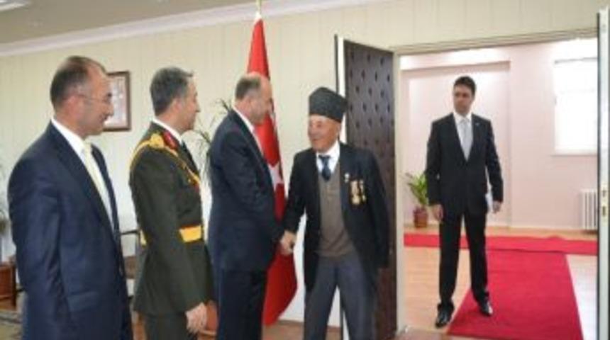 Ardahan&rsquo;da 29 Ekim Cumhuriyet Bayramı Coşkuyla Kutlandı