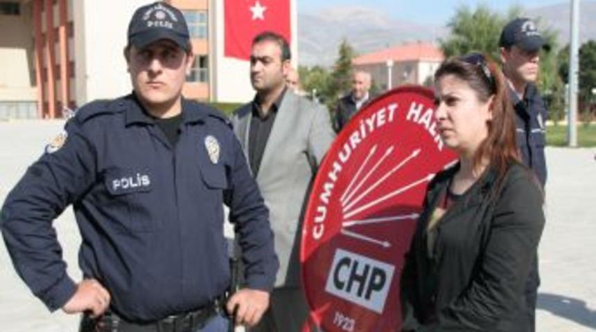 &Ccedil;elenk Gerginliği Yaşandı