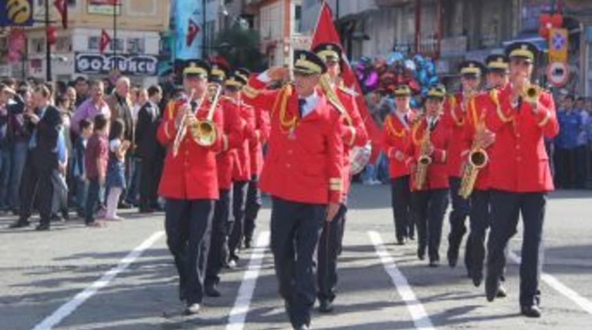 Rize&rsquo;de 29 Ekim'e Horonlu Kutlama