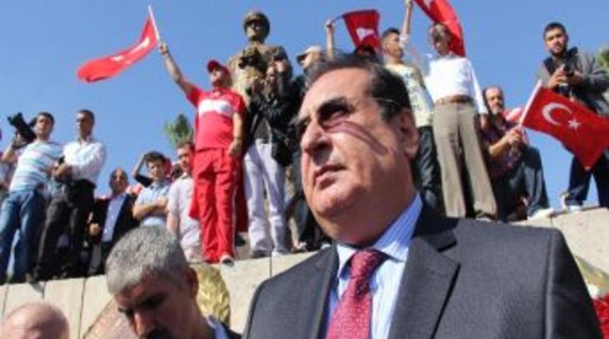 Başkan &Ouml;zcan&rsquo;dan Kutlama Yasağına Eleştiri