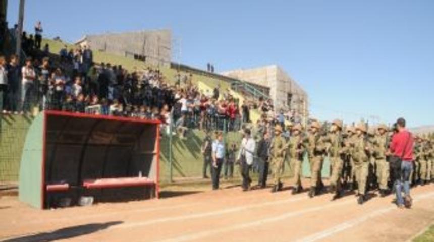 Cizre&rsquo;de Coşkulu 29 Ekim Kutlaması