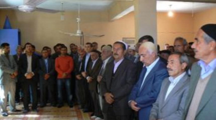 Husumetli İki Aile İ&ccedil;in Barış Yemeği D&uuml;zenlendi