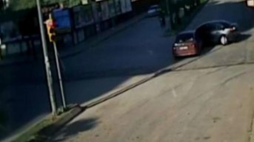 Işık İhlali Yapan Otomobil Başka Otomobille &Ccedil;arpıştı: 6 Yaralı