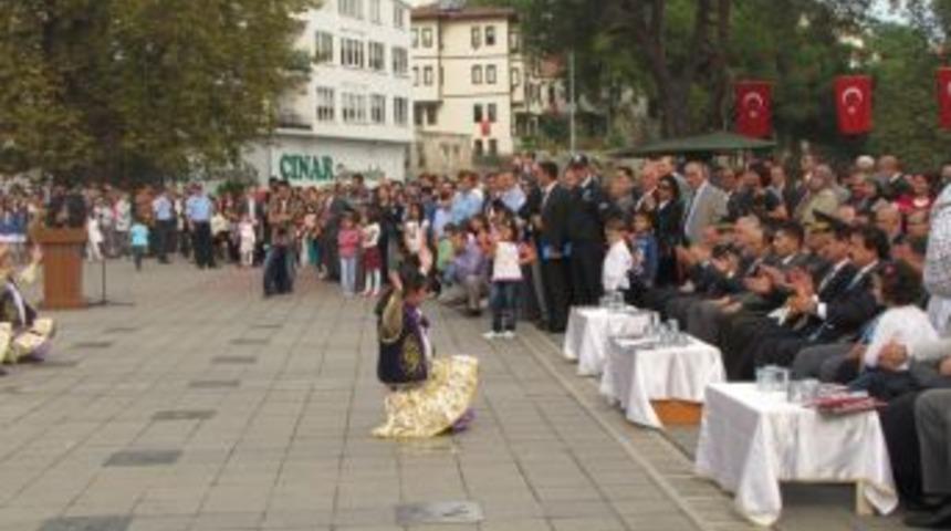 &Uuml;nye&rsquo;de Cumhuriyet Coşkusu