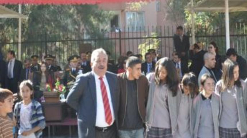 Cumhuriyetin Ilanının 89. Yıl D&ouml;n&uuml;m&uuml;, Siirt'te De Coşkuyla Kutlandı