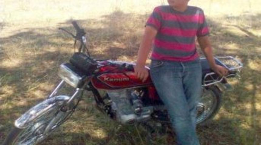 Lise &Ouml;ğrencisini Ezen S&uuml;r&uuml;c&uuml; Ka&ccedil;tı