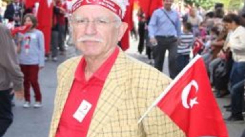 Nazillililer Cumhuriyet İ&ccedil;in Y&uuml;r&uuml;d&uuml;