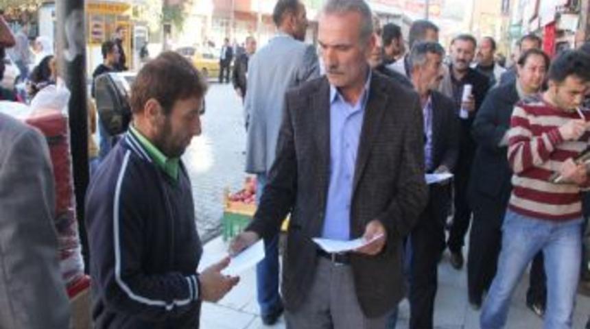 Bdp Hakkari'de Bildiri Dağıttı