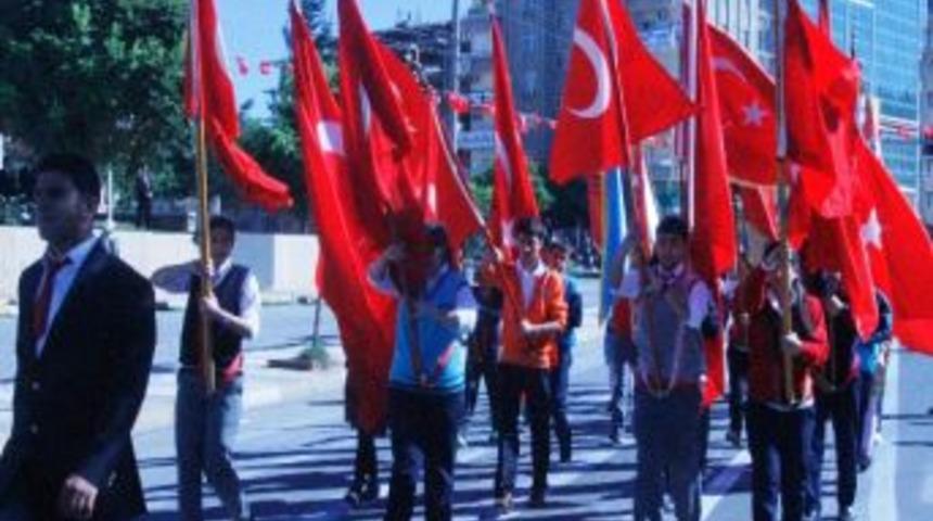 Mardin&rsquo;de Cumhuriyet Bayramı Coşkuyla Kutlandı