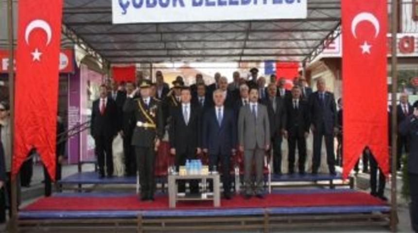 &Ccedil;ubuk'ta Cumhuriyet Bayramı Binlerce Vatandaşın Katılımıyla Kutlandı