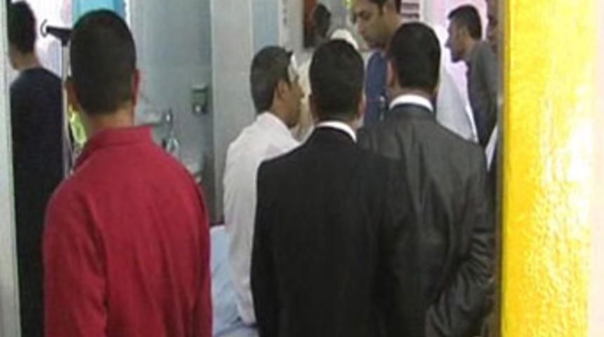 Nusaybin'de &ouml;ğrencilerin otob&uuml;s&uuml; taşlandı