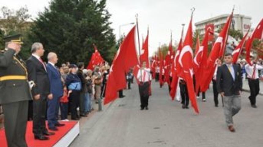B&uuml;y&uuml;k&ccedil;ekmece&rsquo;de Cumhuriyet&rsquo;in 89.yıld&ouml;n&uuml;m&uuml;