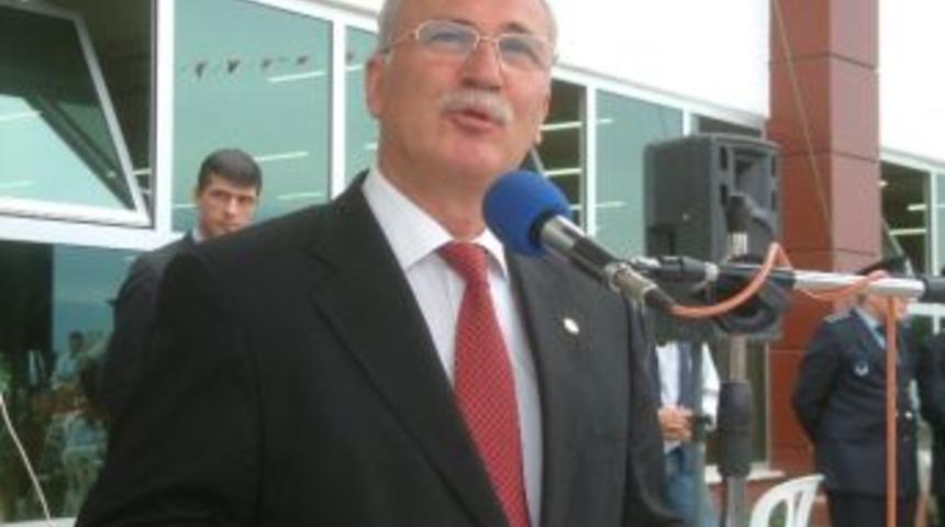 Burhaniye De Ahmet Akın K&uuml;lt&uuml;r Merkezine Coşkulu A&ccedil;ılış