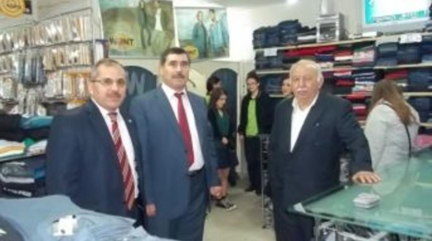 İş Adamı Yunus Aksoy’dan Öğrencilere Giyim Yardımı