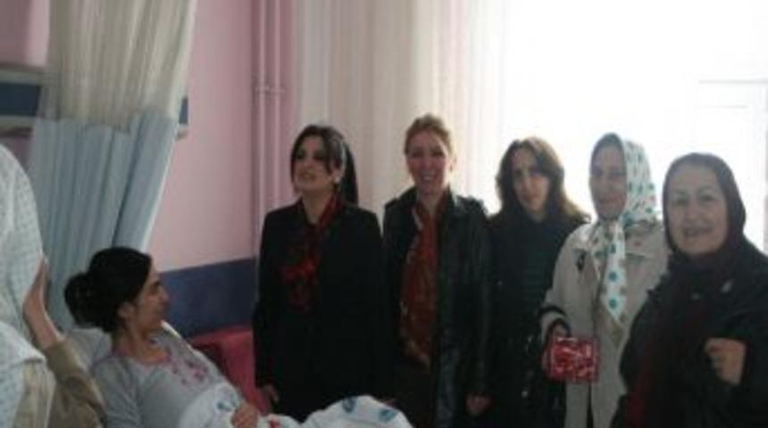 Mhp Kadın Kollarından Hastane Ve Yuva Ziyareti