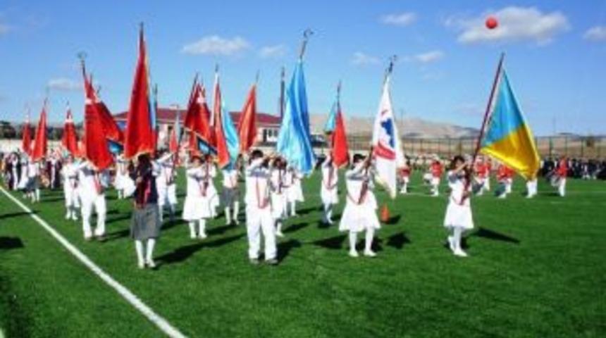 &Ccedil;aldıran'da Cumhuriyet Coşkusu