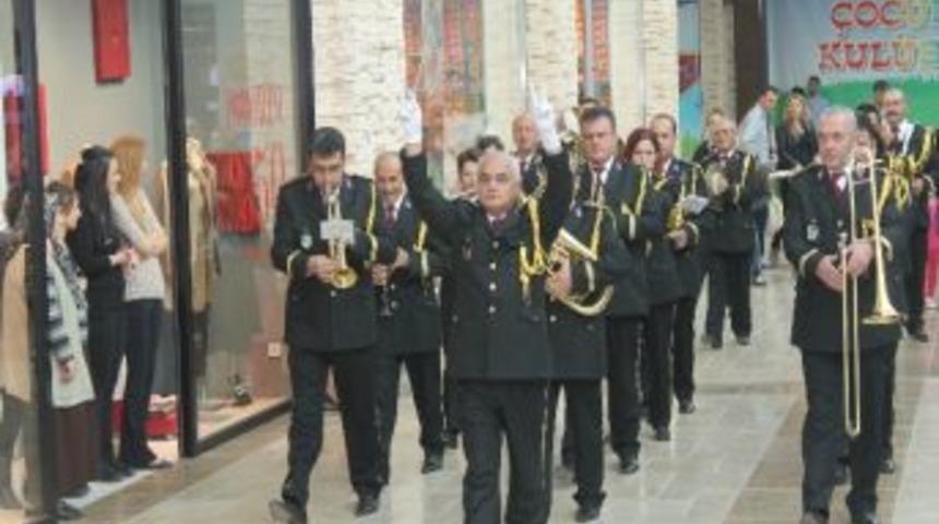 Highway Outlet Avm&rsquo;de 29 Ekim Coşkusu