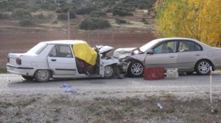 Şarkikaraağaç’ta Trafik Kazası: 2 Ölü, 5 Yaralı