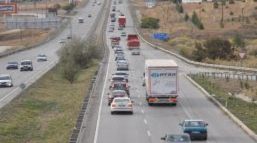 Kırıkkale'de Yollardaki Bayram D&ouml;n&uuml;ş&uuml;